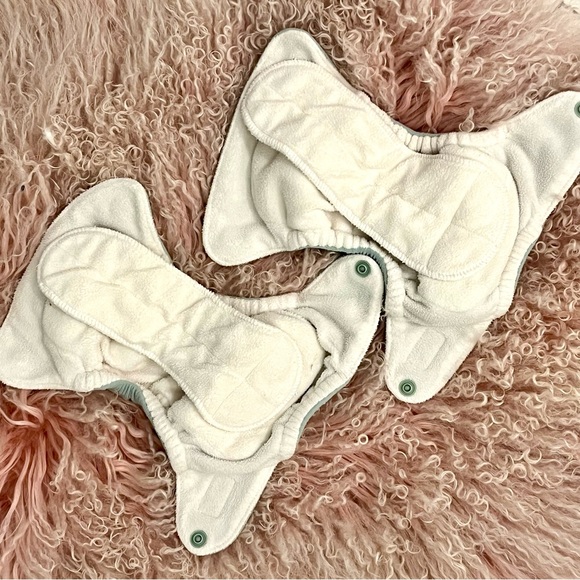 ♥️ 2-pack Grovia Newborn AIO Cloth Diapers in Buttah Glacier Velour - Picture 2 of 5